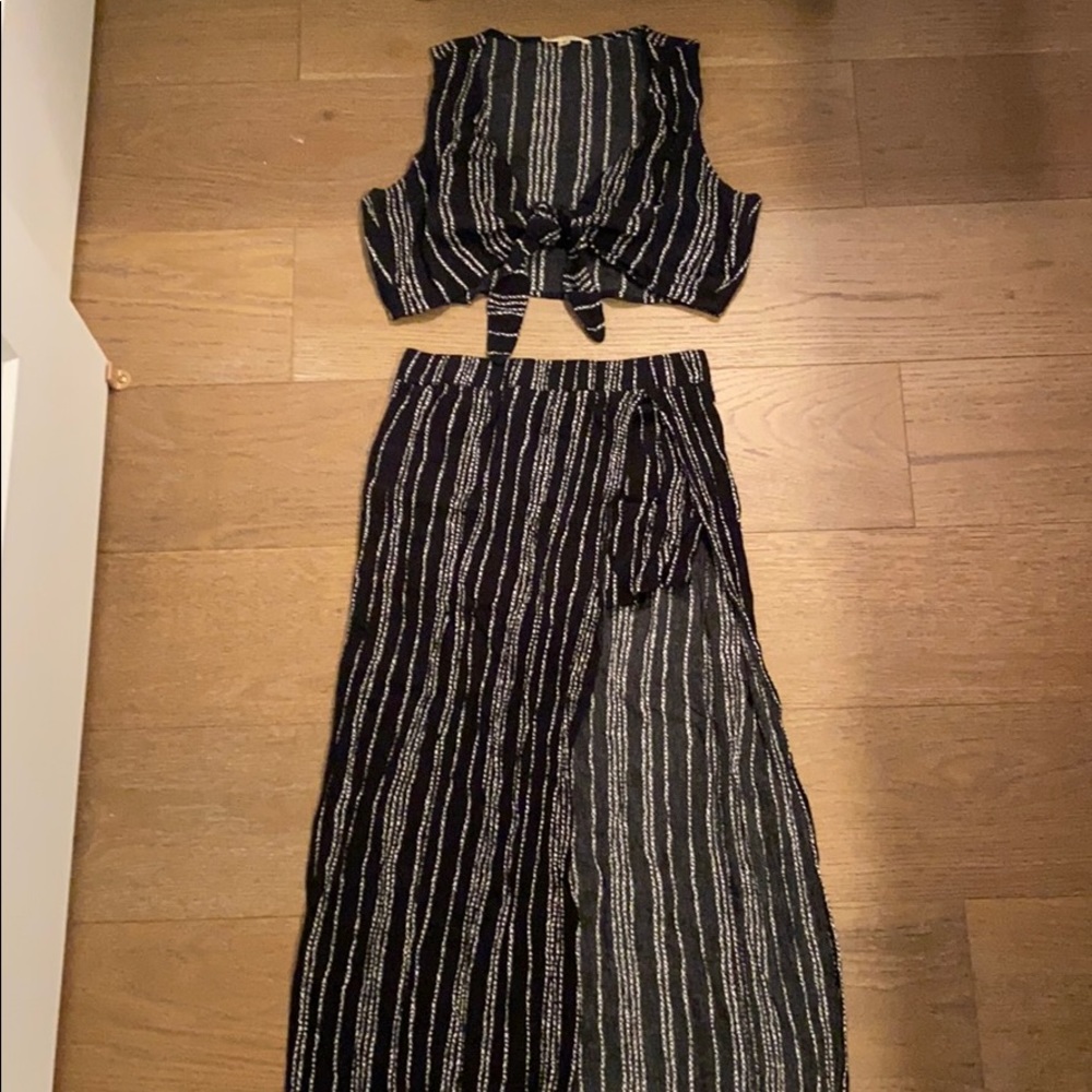 Black and white two-piece set